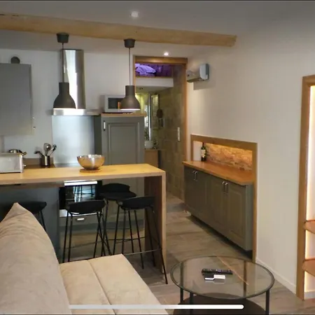 Avec Mezzanine